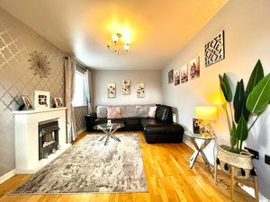 Lounge- click for photo gallery